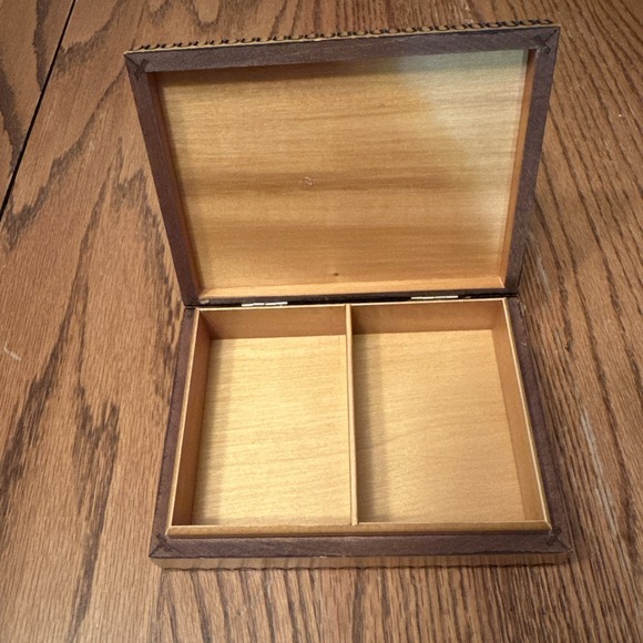 Polish Wooden Trinket Jewelry Box Intricate Hand Carved Floral Patterns Poland - Picture 3 of 5